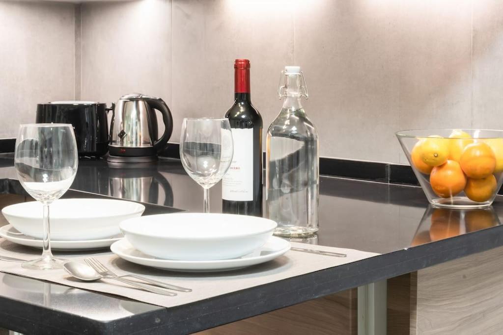 Mia Suite. Center Of סביליה מראה חיצוני תמונה