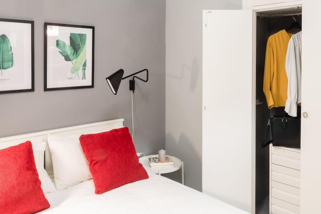 Mia Suite. Center Of סביליה מראה חיצוני תמונה