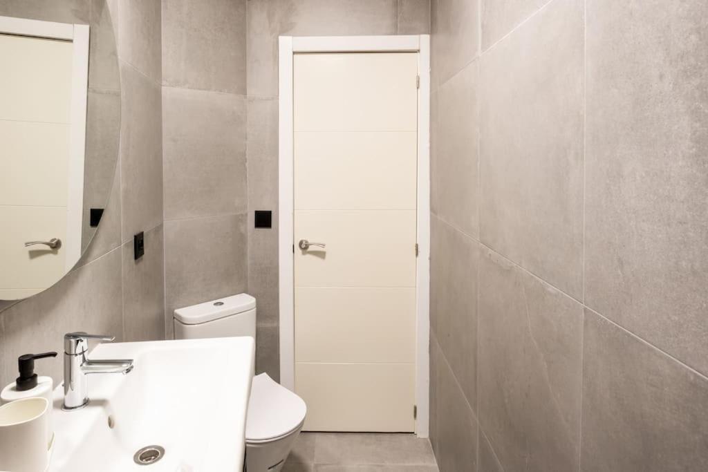 Mia Suite. Center Of סביליה מראה חיצוני תמונה