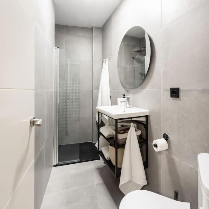 Mia Suite. Center Of סביליה מראה חיצוני תמונה