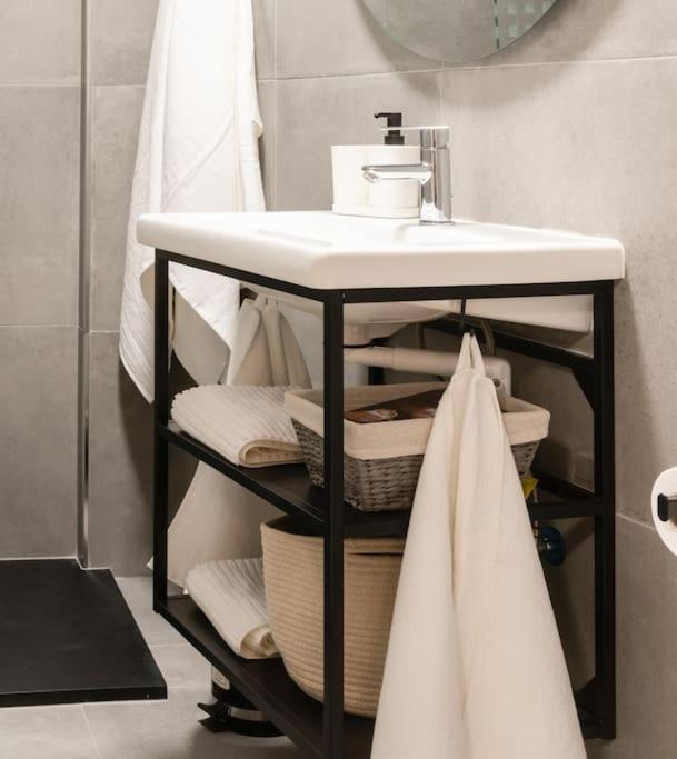 Mia Suite. Center Of סביליה מראה חיצוני תמונה