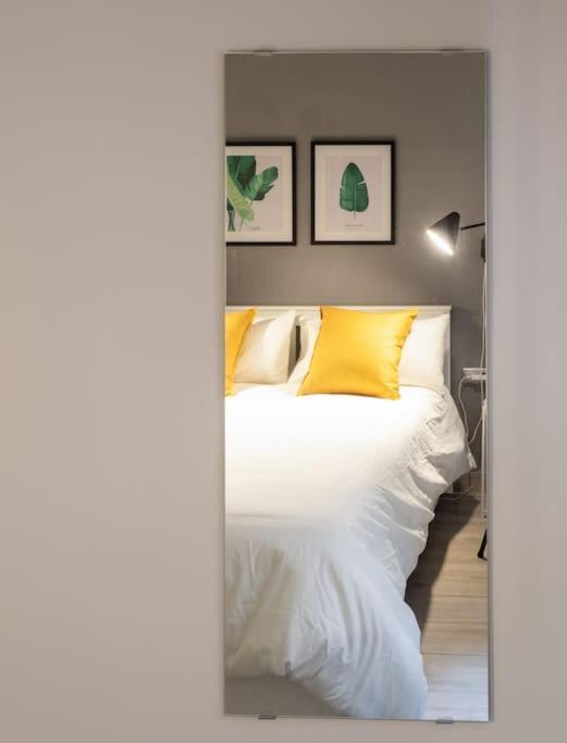 Mia Suite. Center Of סביליה מראה חיצוני תמונה